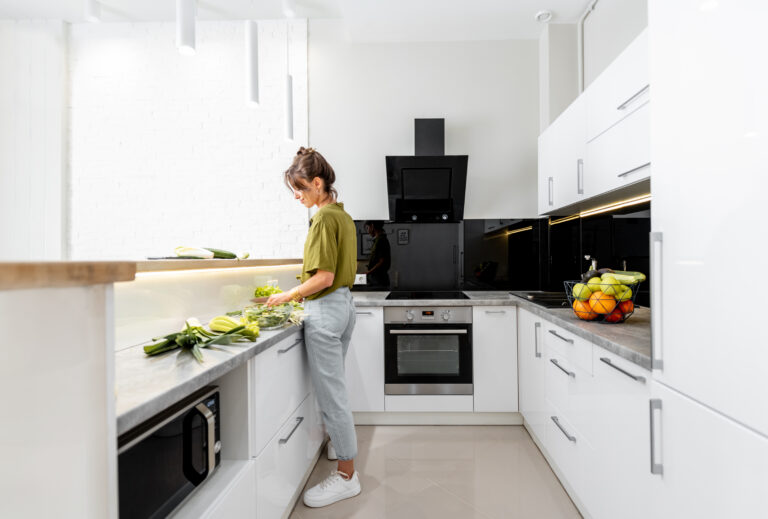 Perimenopause in the kitchen: meal prep that works with your energy